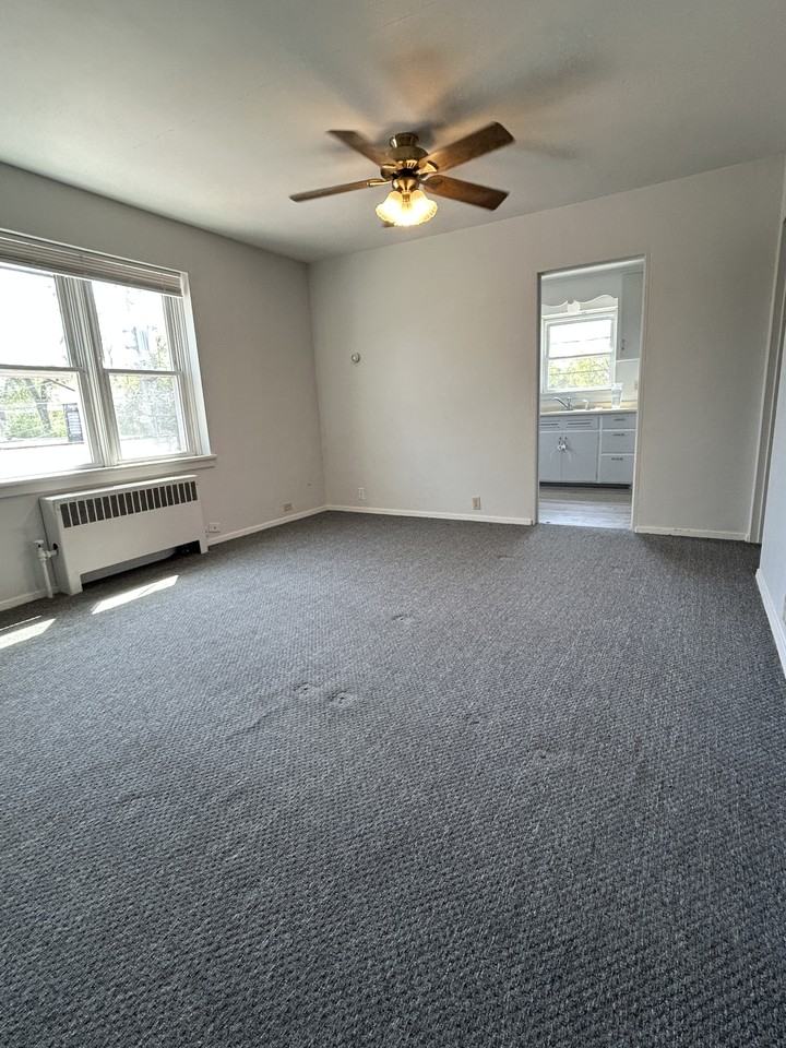 2221 1st Ave - Photo 3 of 7