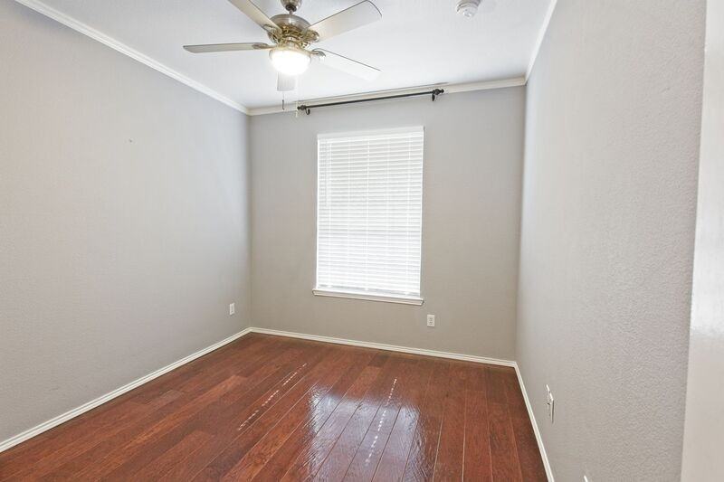 9220 Norman Dr - Photo 7 of 36