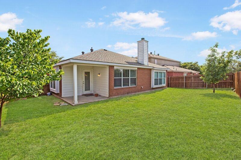 2309 Mallard Dr - Photo 3 of 39