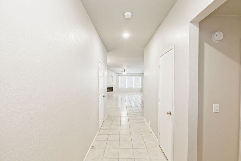 2309 Mallard Dr - Photo 5 of 39