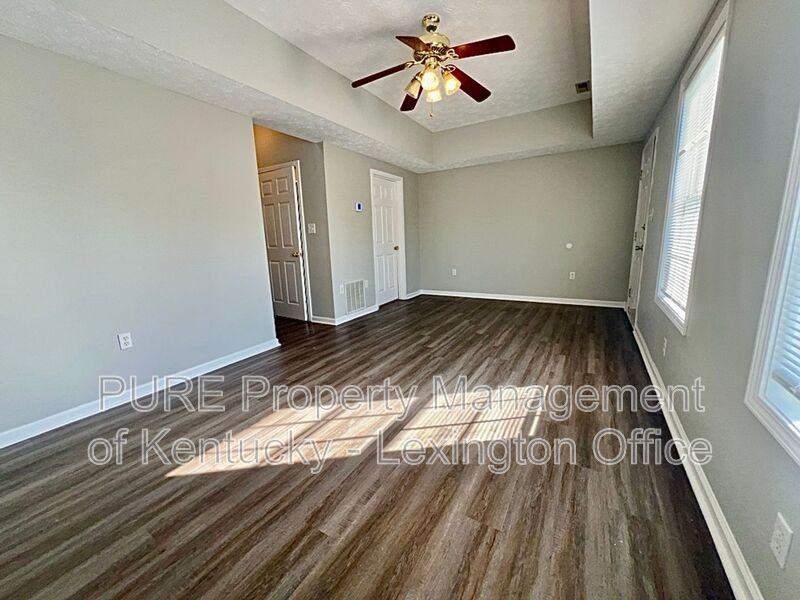 2561 Mackenzie Ln - Photo 4 of 21