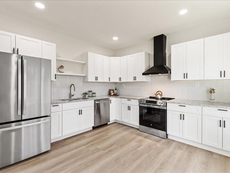 814 Biddle St - Photo 7 of 10