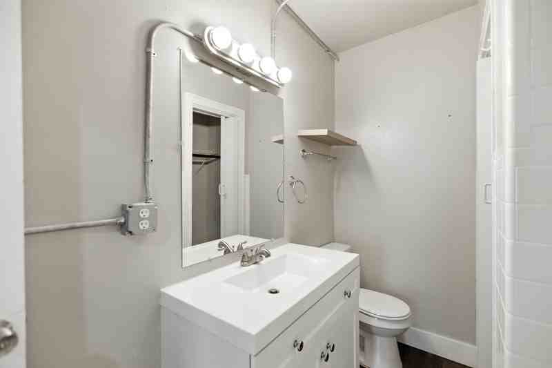 616 W Maple St #6 - Photo 4 of 12