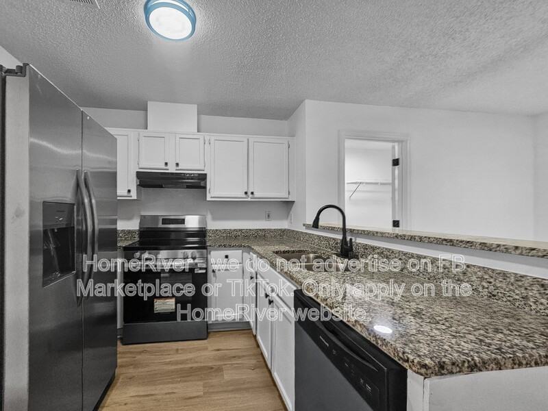 5486 Fox Valley Ln - Photo 3 of 17
