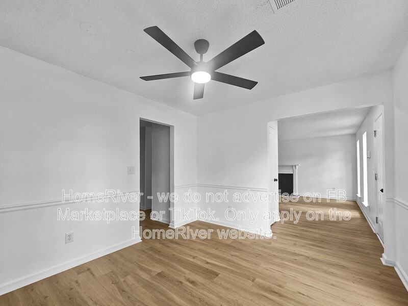 5486 Fox Valley Ln - Photo 5 of 17