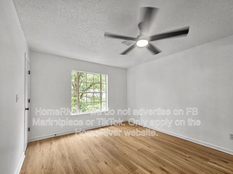 5486 Fox Valley Ln - Photo 6 of 17