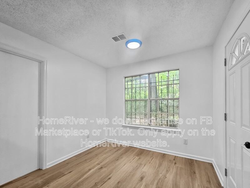 5486 Fox Valley Ln - Photo 7 of 17