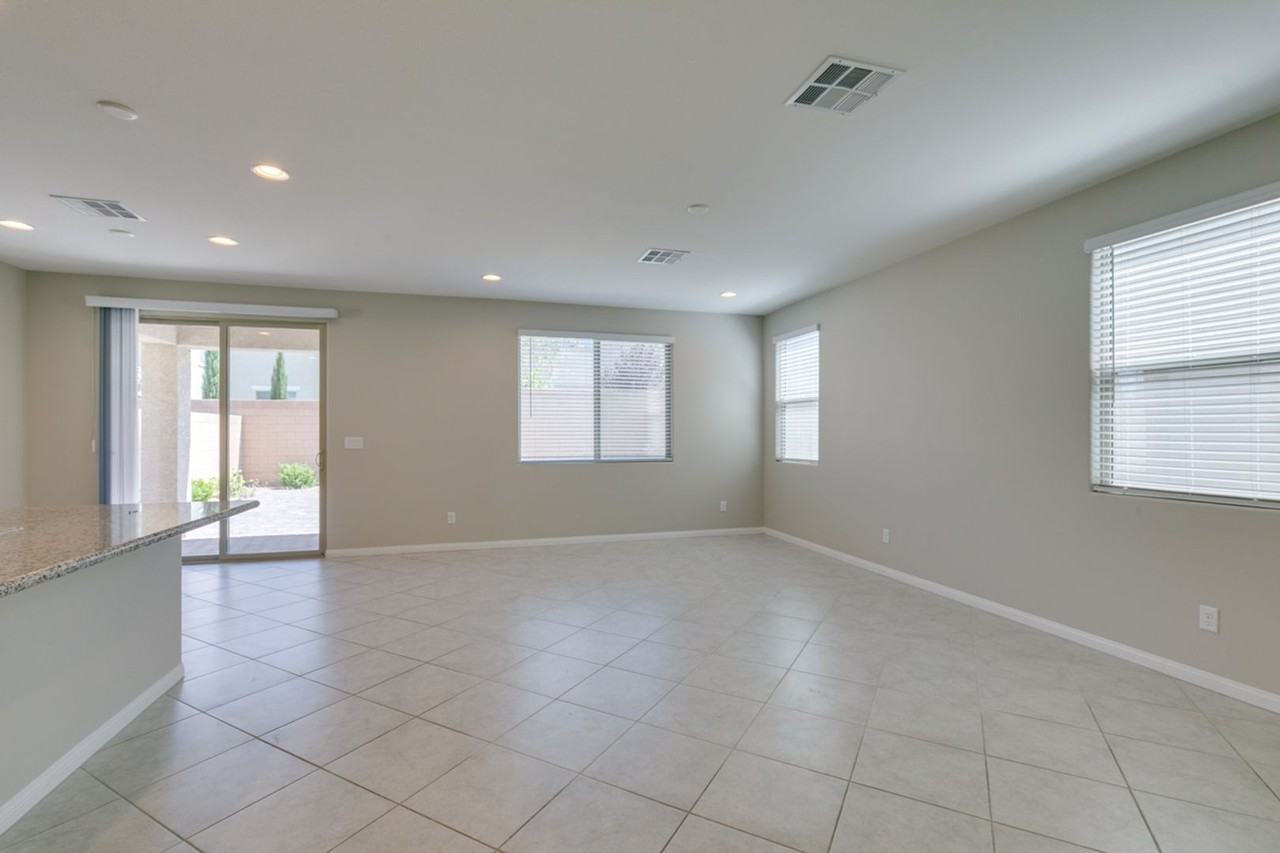10021 Silver Comet Ct - Photo 3 of 40