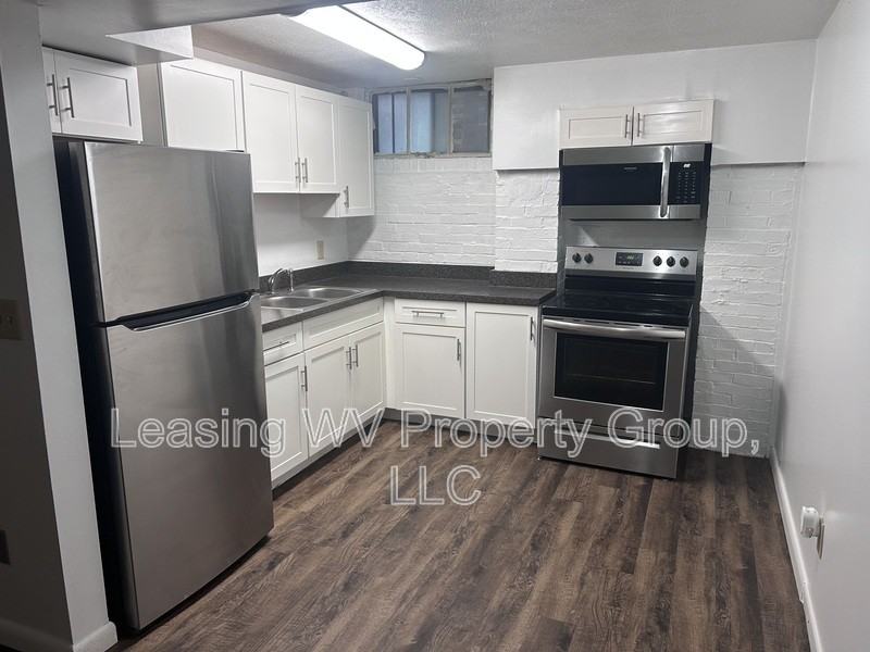 1208 Kanawha Ter #8