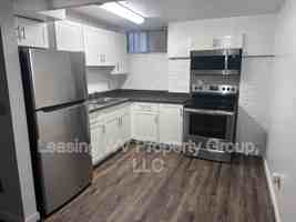 featured image of 1208 Kanawha Ter #8