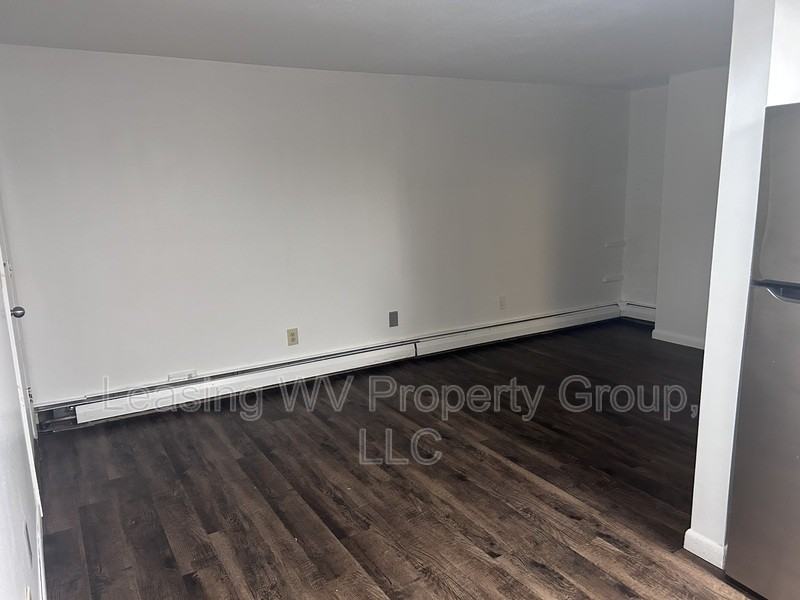 1208 Kanawha Ter #8 - Photo 2 of 5