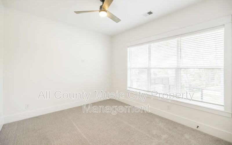 507 Summit St - Photo 6 of 15