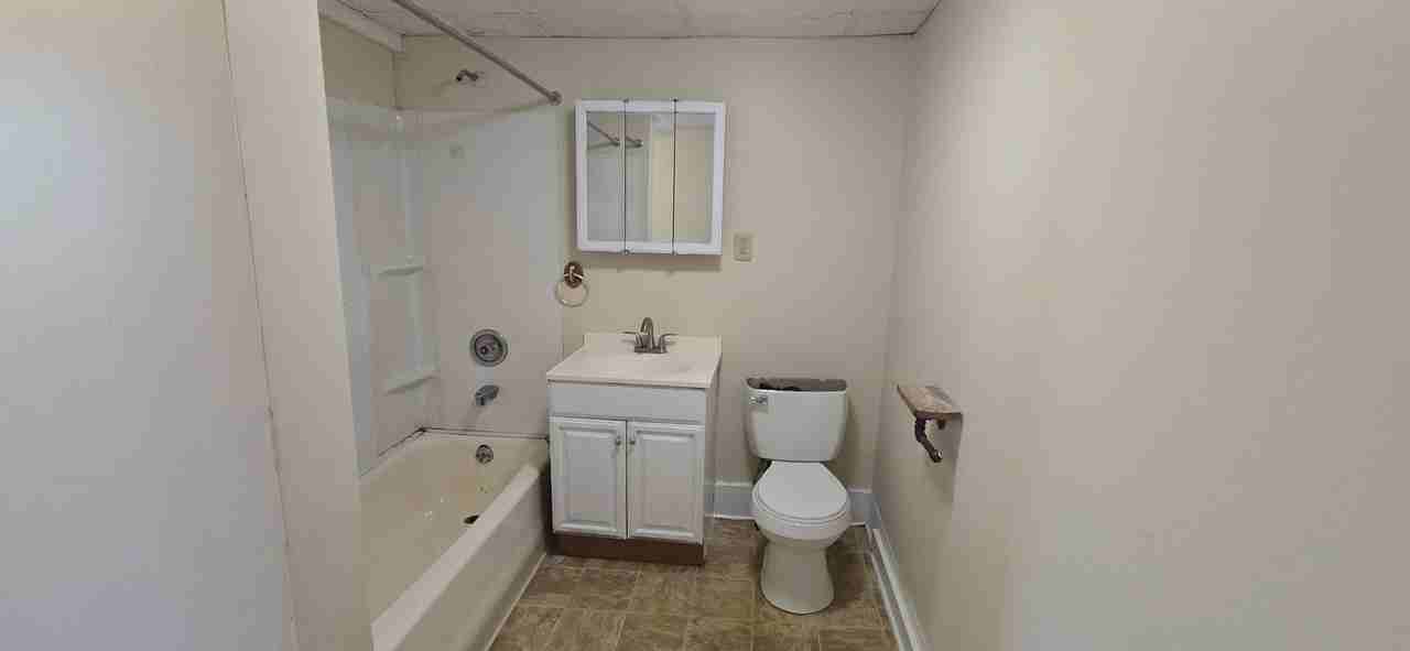 361 Chapel St - Photo 5 of 10