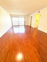 featured image of 410 E Elmwood Ave
