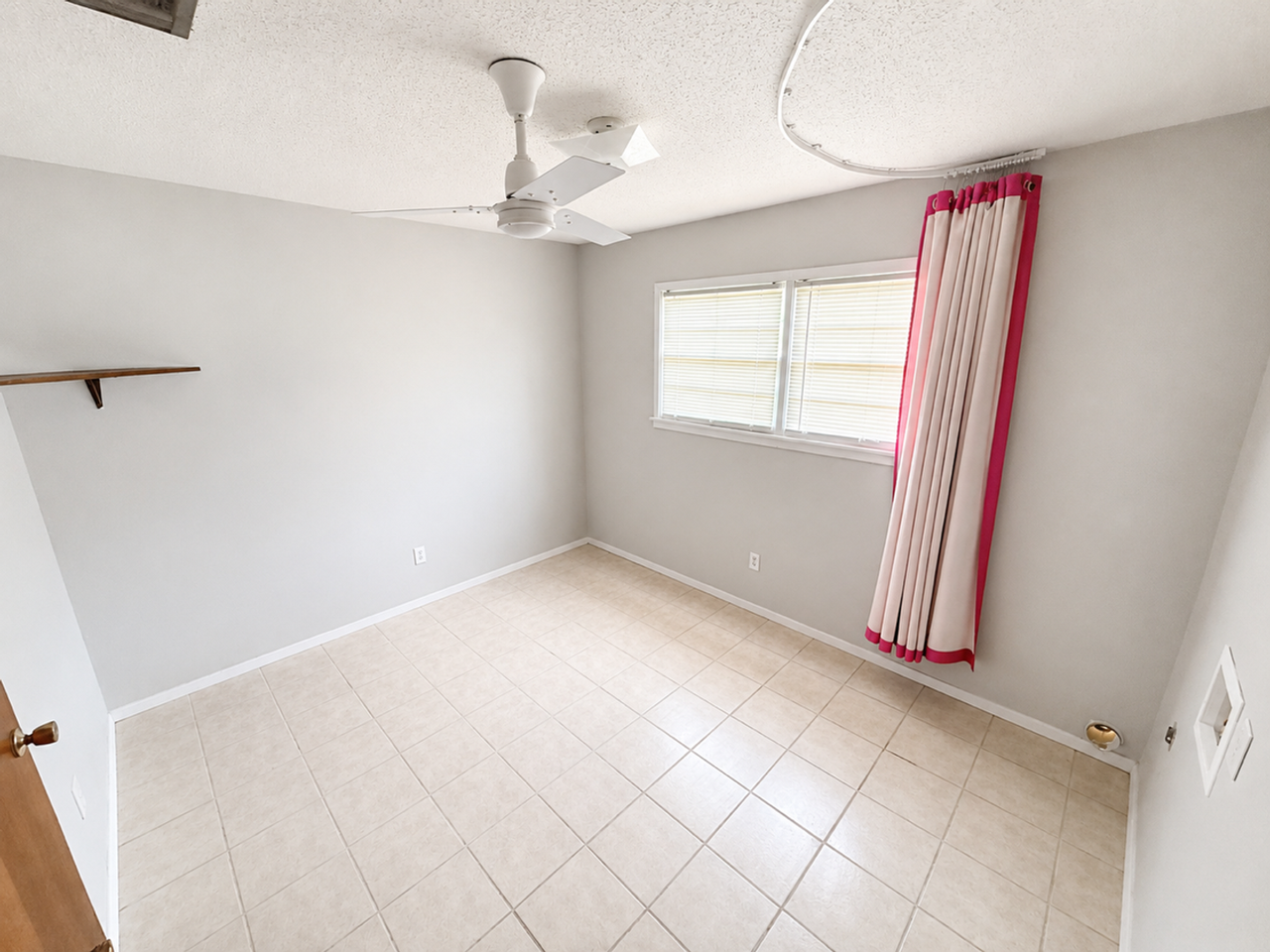 5409 33rd St - Photo 7 of 10