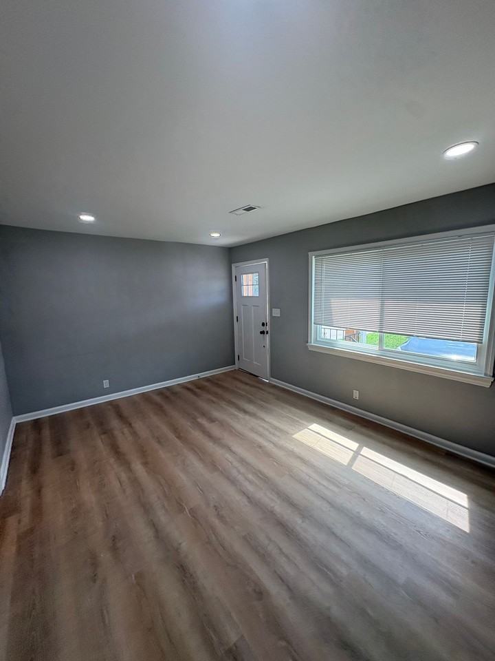 123/125 Sequoia Drive - Photo 5 of 45