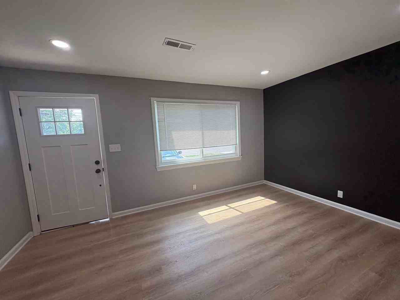 123/125 Sequoia Drive - Photo 7 of 45