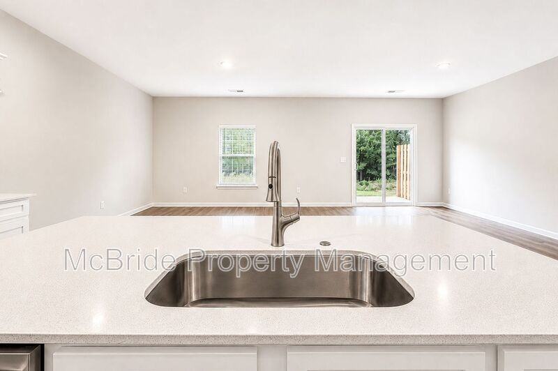 1018 Aldrich St - Photo 7 of 28