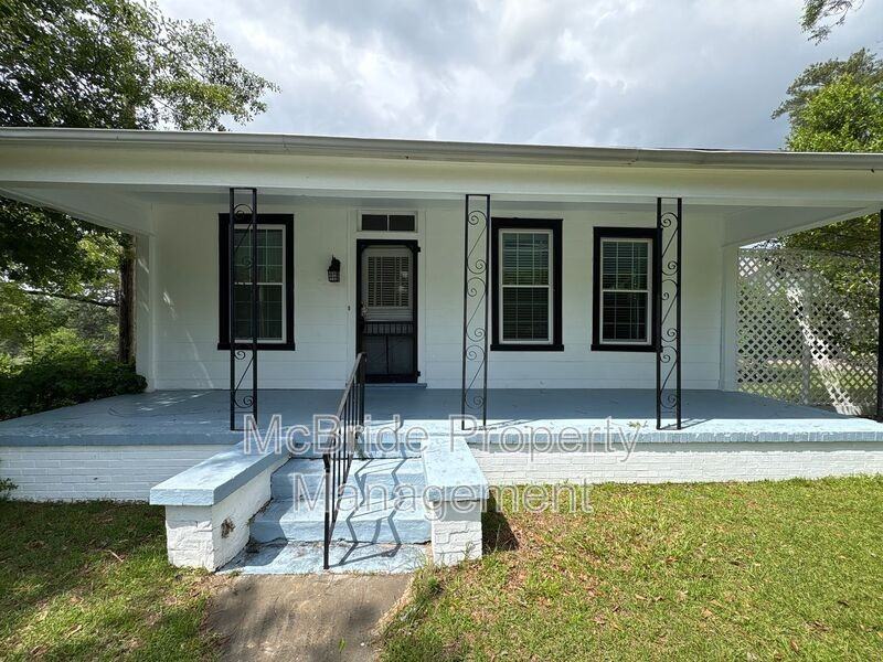 2754 Hazel St - Photo 3 of 18