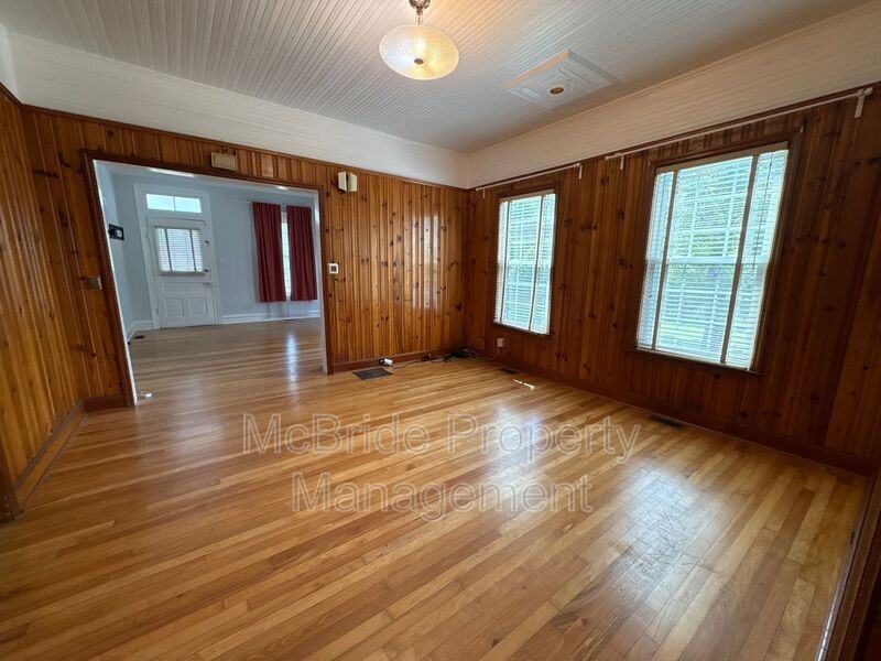 2754 Hazel St - Photo 5 of 18