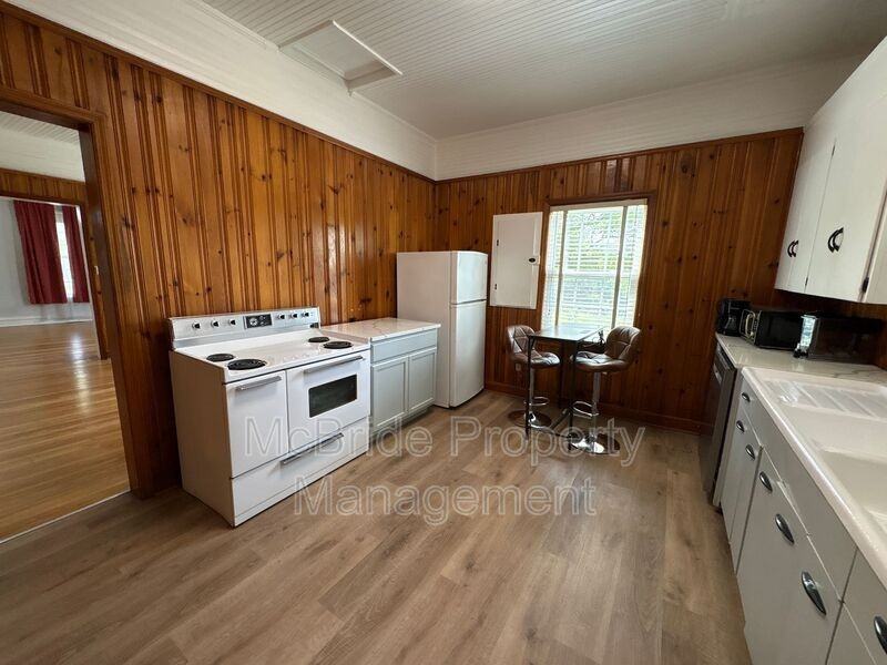 2754 Hazel St - Photo 7 of 18