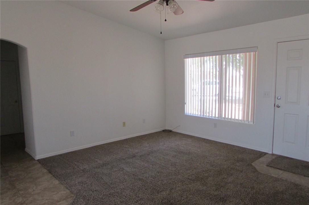 2402 E Prickly Pear Dr - Photo 3 of 17