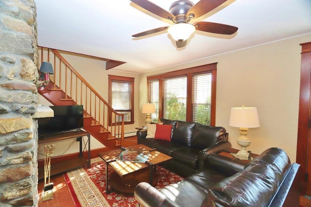 1109 Chase Rd - Photo 2 of 12