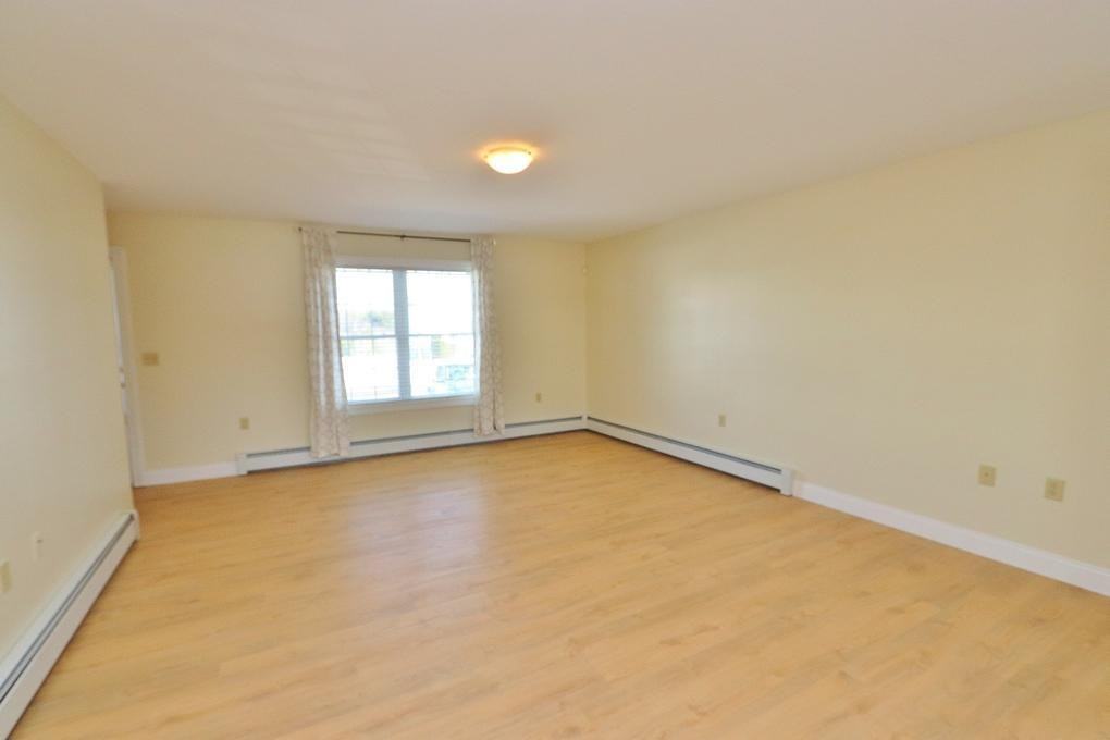 94 Streamside Ln #31 - Photo 6 of 12