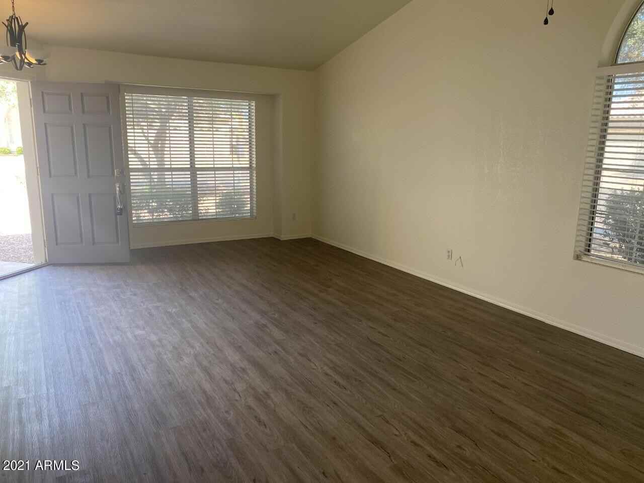 525 W Candlewood Ln - Photo 6 of 18