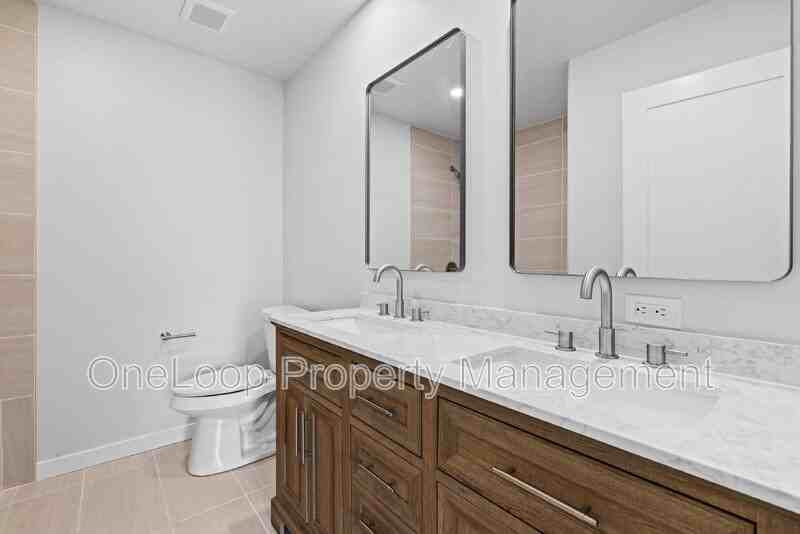 6256 E Lake Dr - Photo 5 of 33
