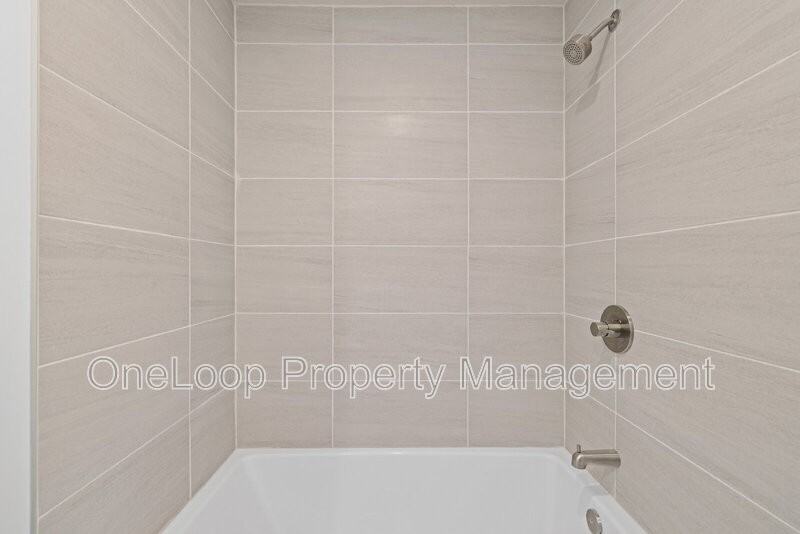 6256 E Lake Dr - Photo 6 of 33