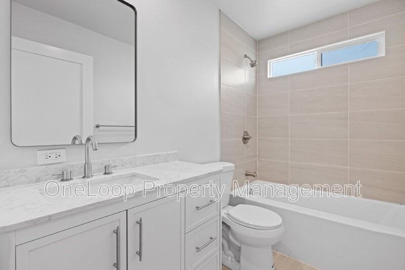 6256 E Lake Dr - Photo 7 of 33