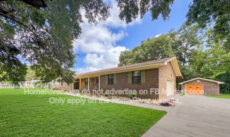 1229 W Ten Mile Rd
