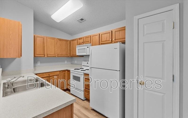 6113 Hedgecock Cir #3D - Photo 7 of 29