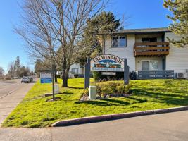 featured image of 10587 Sw Tigard St