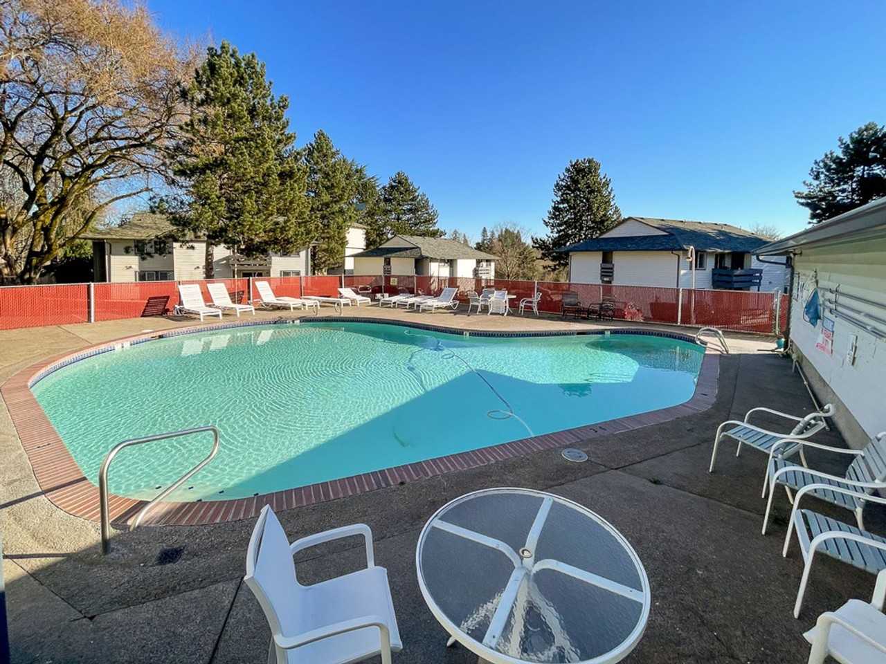 WINDMILL APARTMENTS - Photo 4 of 33