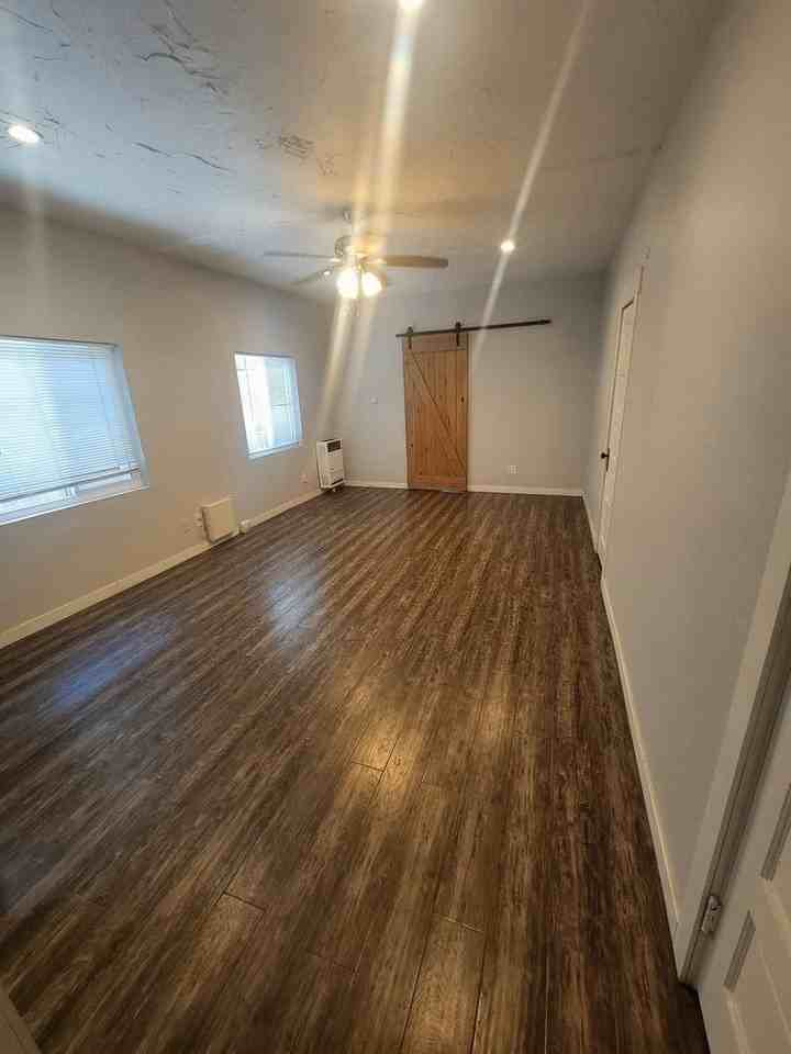 416 Lime Ave - Photo 3 of 10