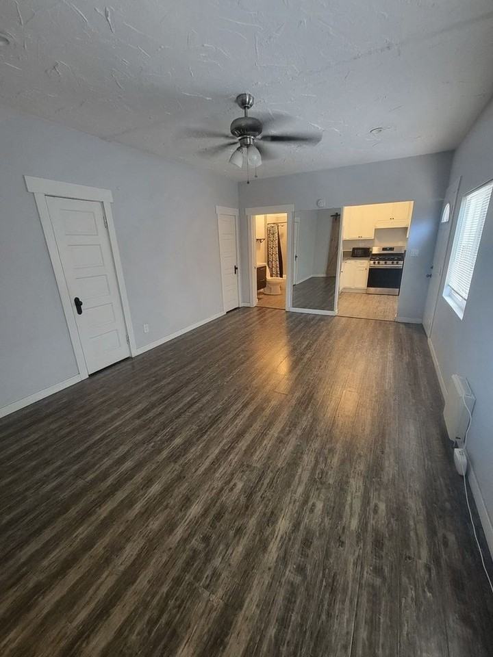 416 Lime Ave - Photo 6 of 10