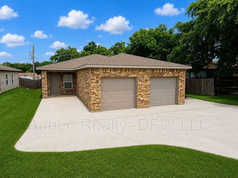 8006 Doreen Ave - Photo 2 of 19