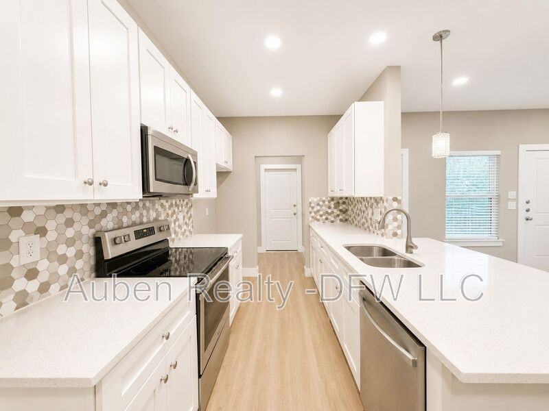 8006 Doreen Ave - Photo 6 of 19