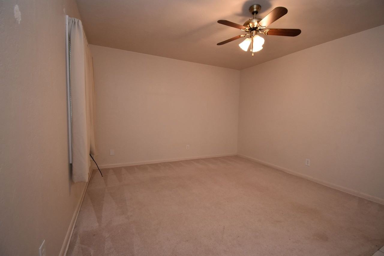 1707 Greer Dr - Photo 2 of 18