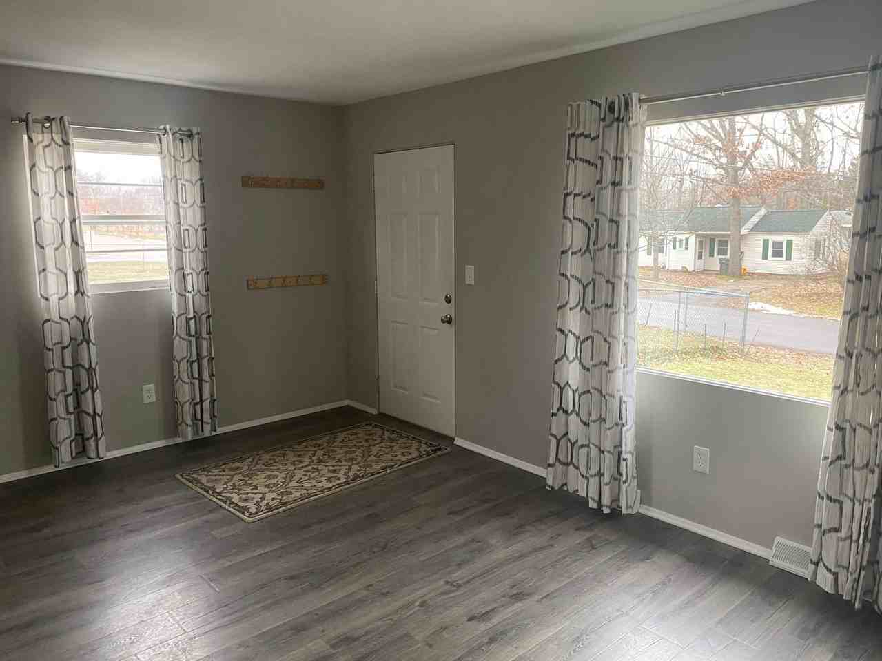 825 Orlando Ave Se - Photo 4 of 18