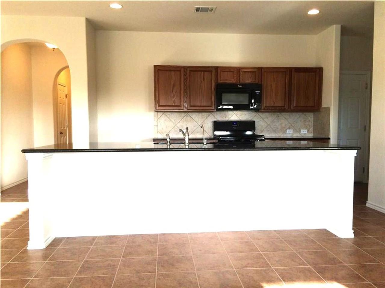 12029 Arran St - Photo 5 of 22