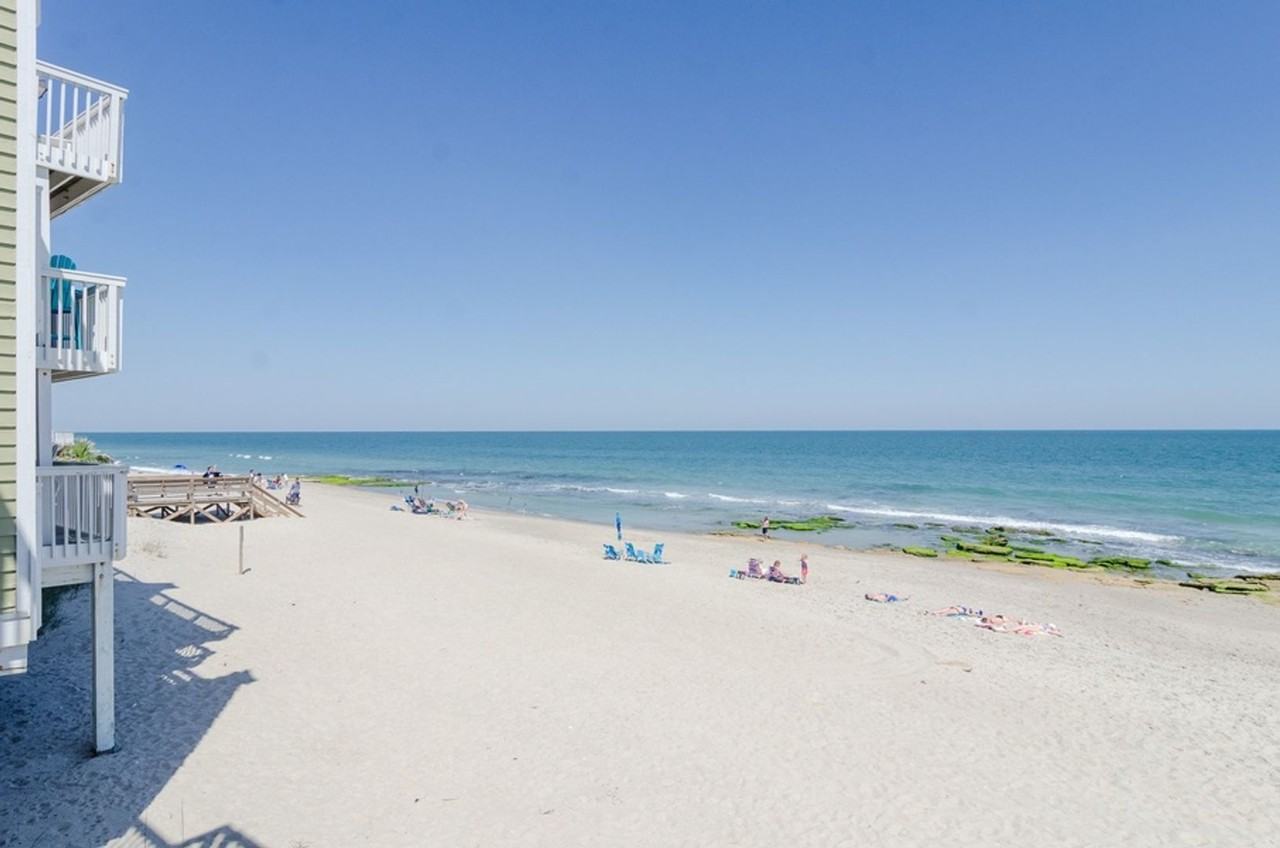 2110 Surfrider Ct - Photo 3 of 50