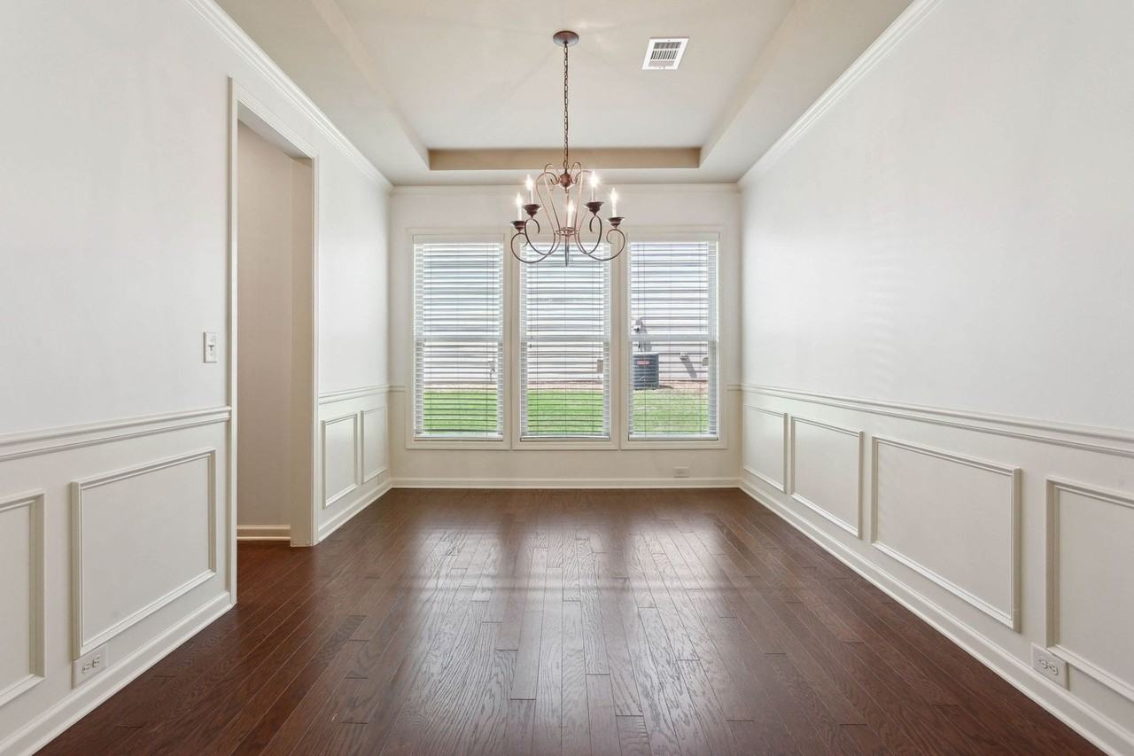 655 Township Cir - Photo 3 of 31