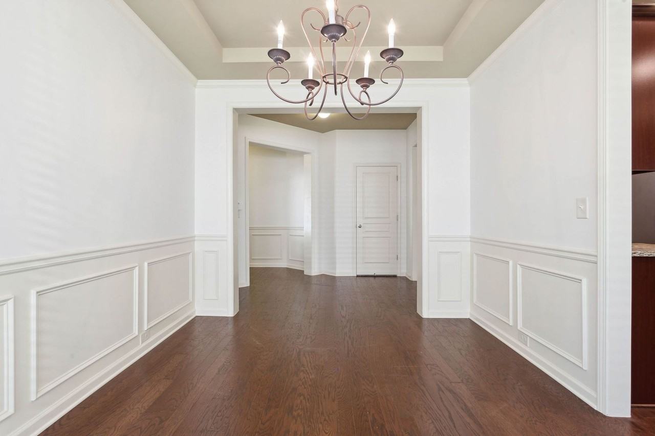 655 Township Cir - Photo 4 of 31