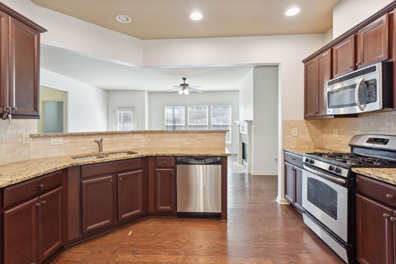 655 Township Cir - Photo 6 of 31
