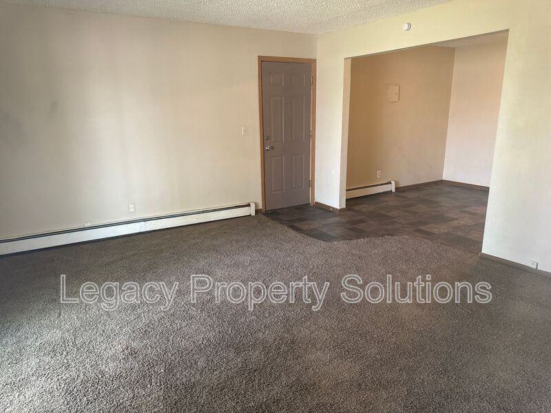305 W Bismarck Expy N #1 - Photo 3 of 7