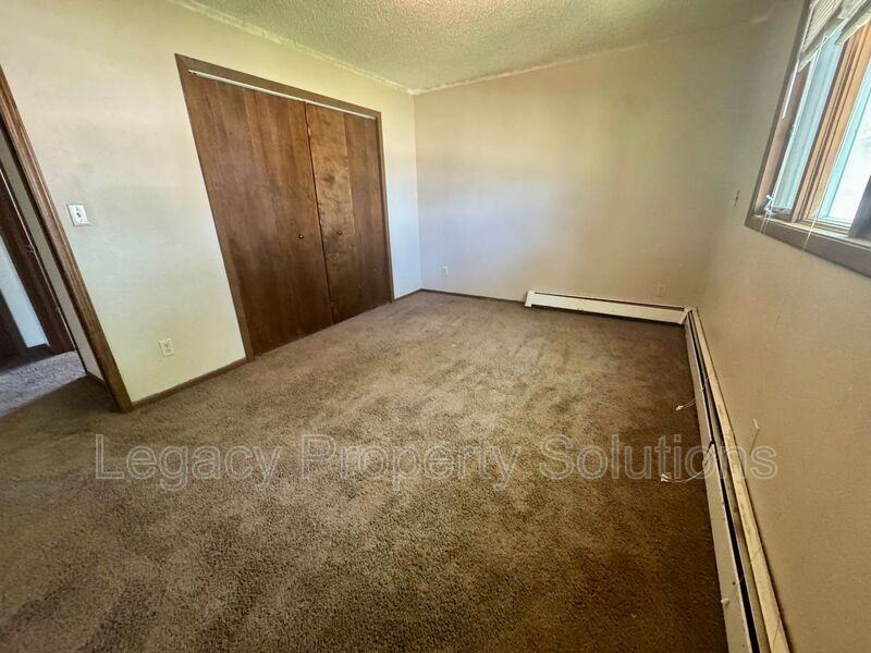 305 W Bismarck Expy N #1 - Photo 6 of 7