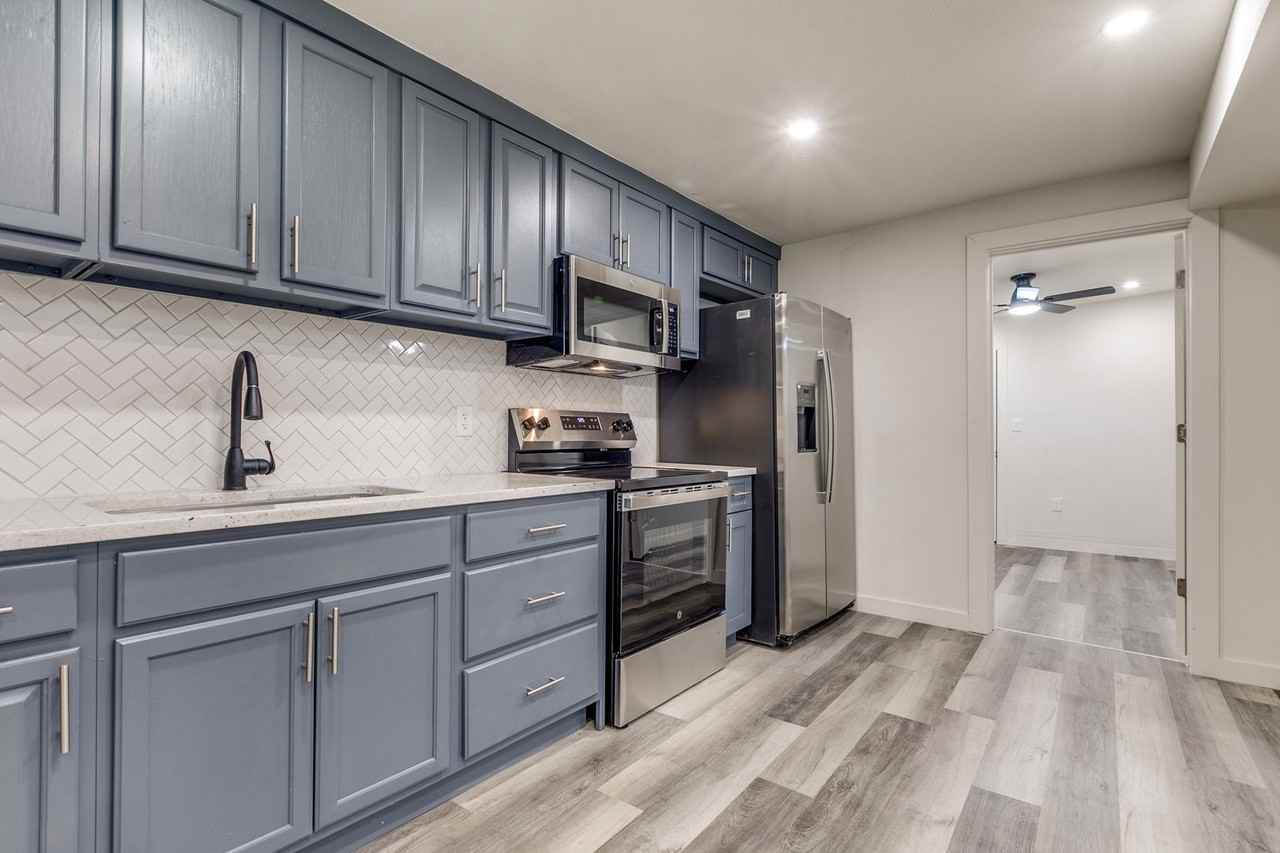 108 Beatrice Ave #102 - Photo 4 of 12